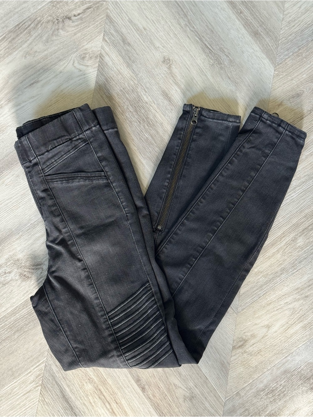 Liverpool Black Moto-Style Pull-on Skinny Jeans 2 / 26 Mid Rise Ankle Zippers